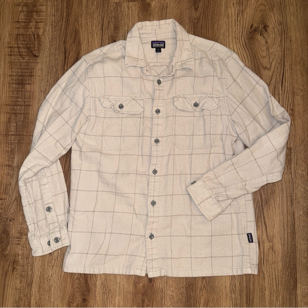 Patagonia Fjord Flannel Shirt Mens Med Tan Grey Long Sleeve Button Up Outdoors